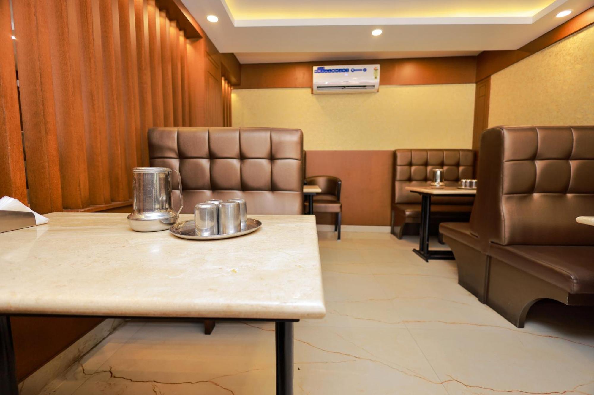 Hotel Sangam Kanjakumari Kültér fotó
