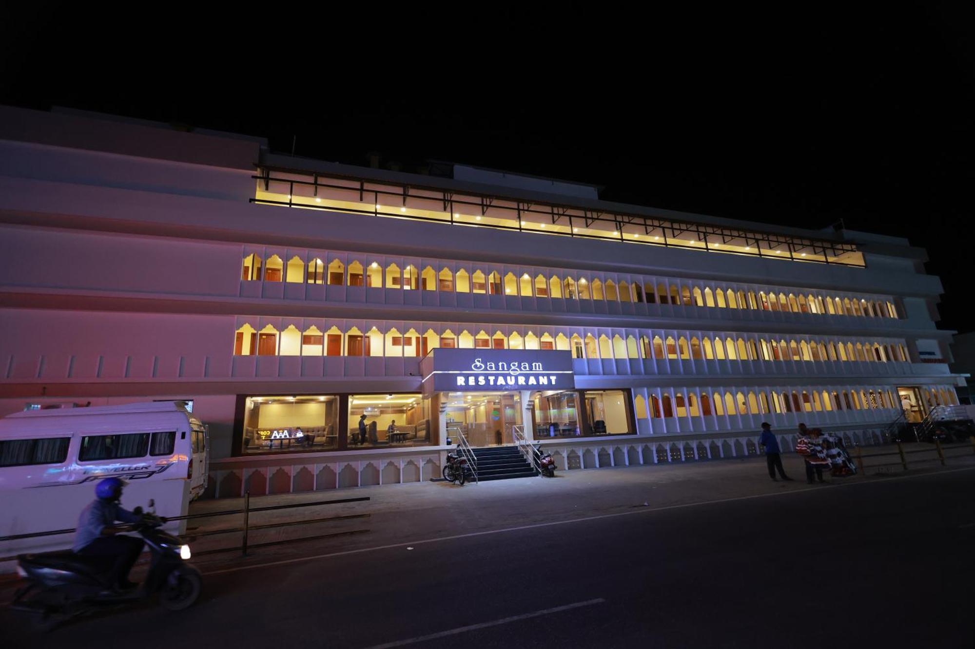 Hotel Sangam Kanjakumari Kültér fotó
